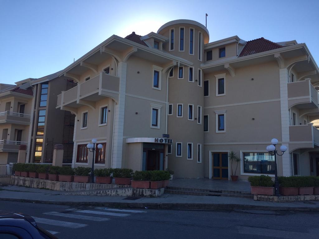 Aerhotel Phelipe Sant'Eufemia Lamezia Exterior photo